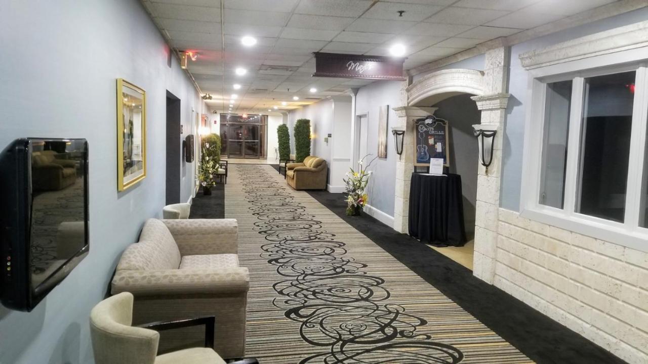 Bel-Aire Hotel Lake エリー エクステリア 写真
