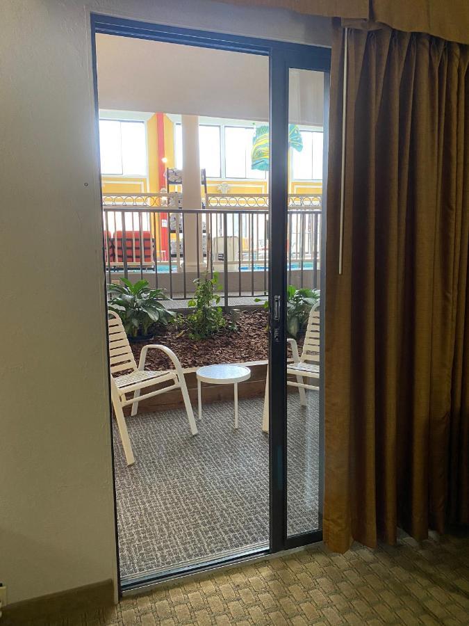 Bel-Aire Hotel Lake エリー エクステリア 写真