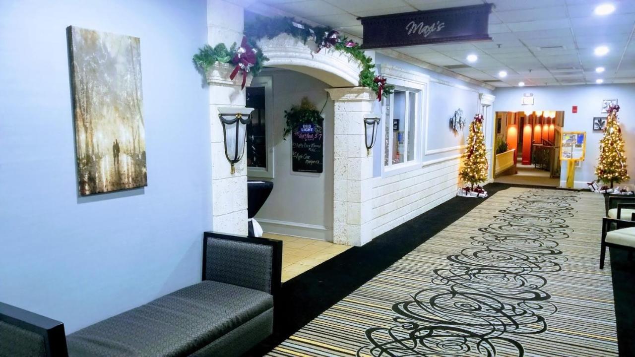 Bel-Aire Hotel Lake エリー エクステリア 写真